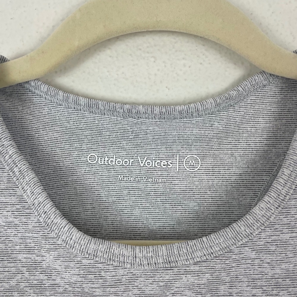 Outdoor Voices Crop Top Heathered Gray Sleeveless Activewear Sports Bra Medium - Picture 2 of 4